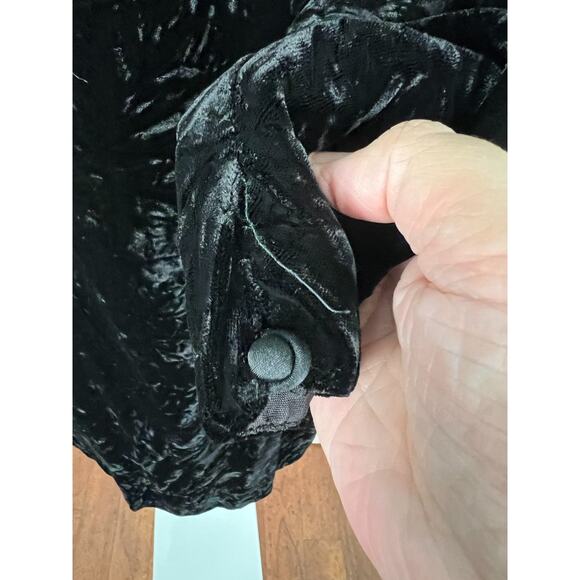 80s L Magnin Black Velvet Long Sleeve Knee Length Evening dress Deep V Flower 8 - Picture 5 of 7